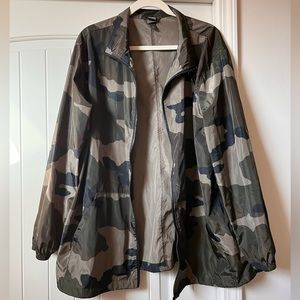 XL Wild Fable Camo Wind Breaker